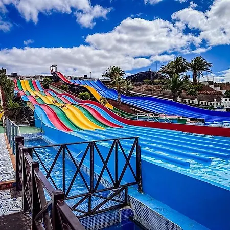 Casa Amy-costa Teguise * קוסטה טגוויסה
